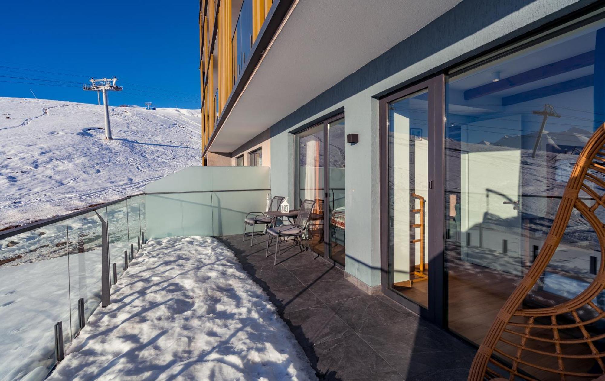 New Gudauri Gn Apartments In Atrium Exterior photo